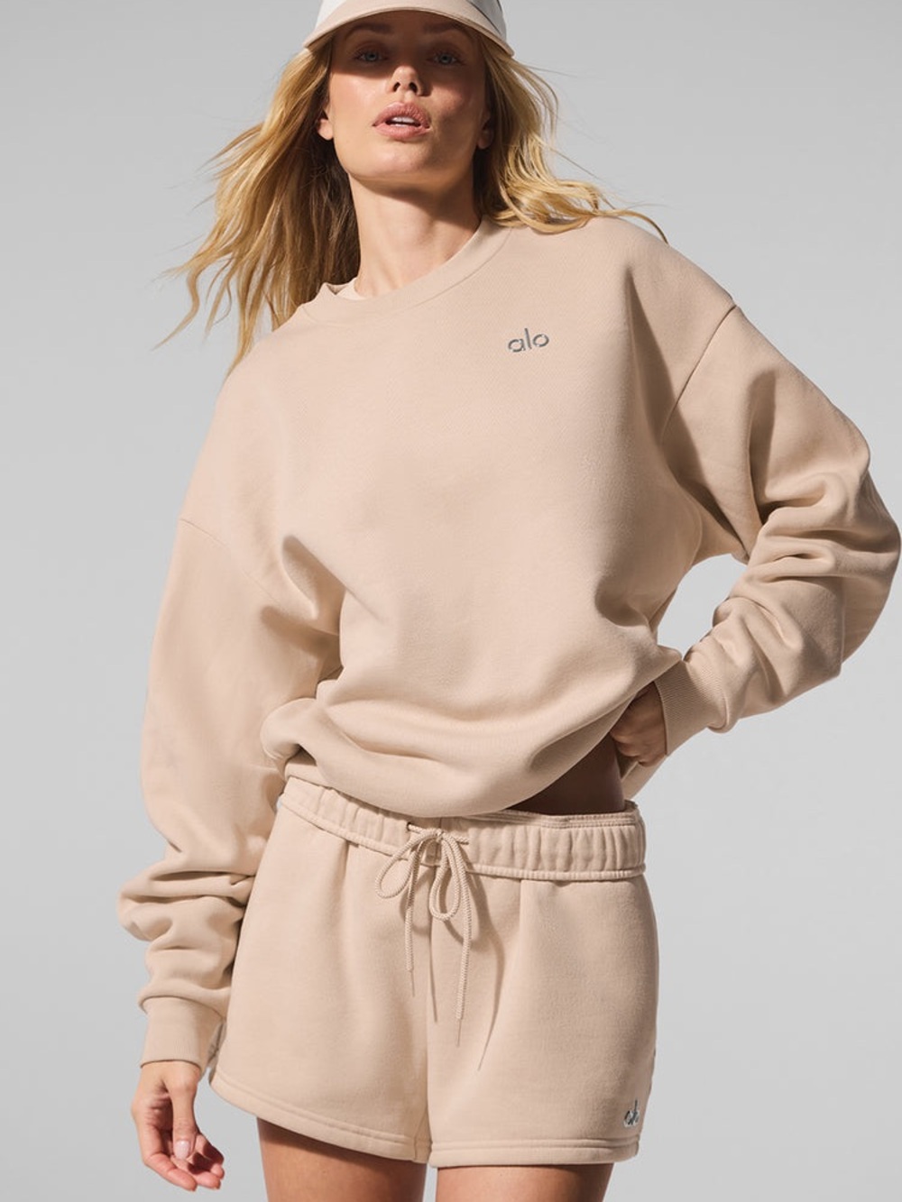 ALO Yoga Macadamia Accolade Crewneck
